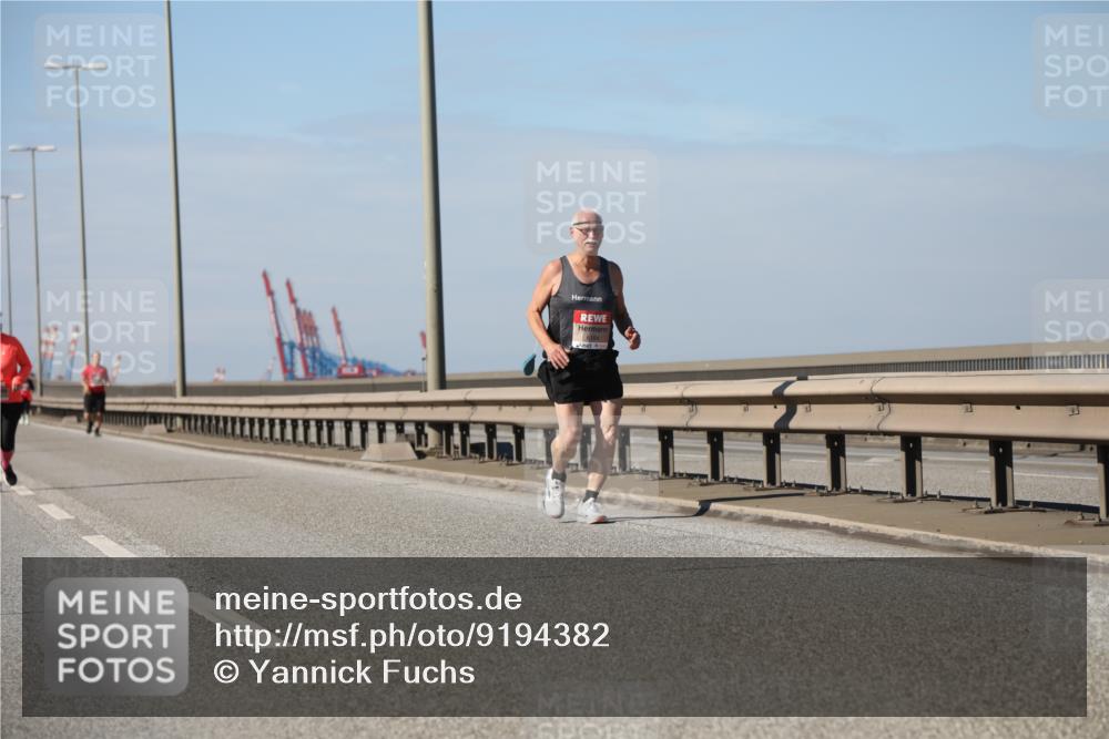 03.10.2025 - Köhlbrandbrückenlauf Yannick Fuchs http://msf.ph/oto/9194382 03.10.2025 12:19:20 Position 3 6164 meine-sportfotos.de
