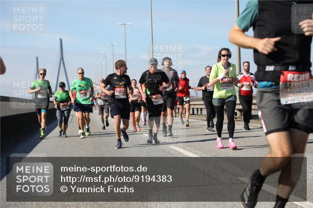 03.10.2025 - Köhlbrandbrückenlauf Yannick Fuchs http://msf.ph/oto/9194383 03.10.2025 11:56:40 Position 3 4431, 4551, 1090 meine-sportfotos.de
