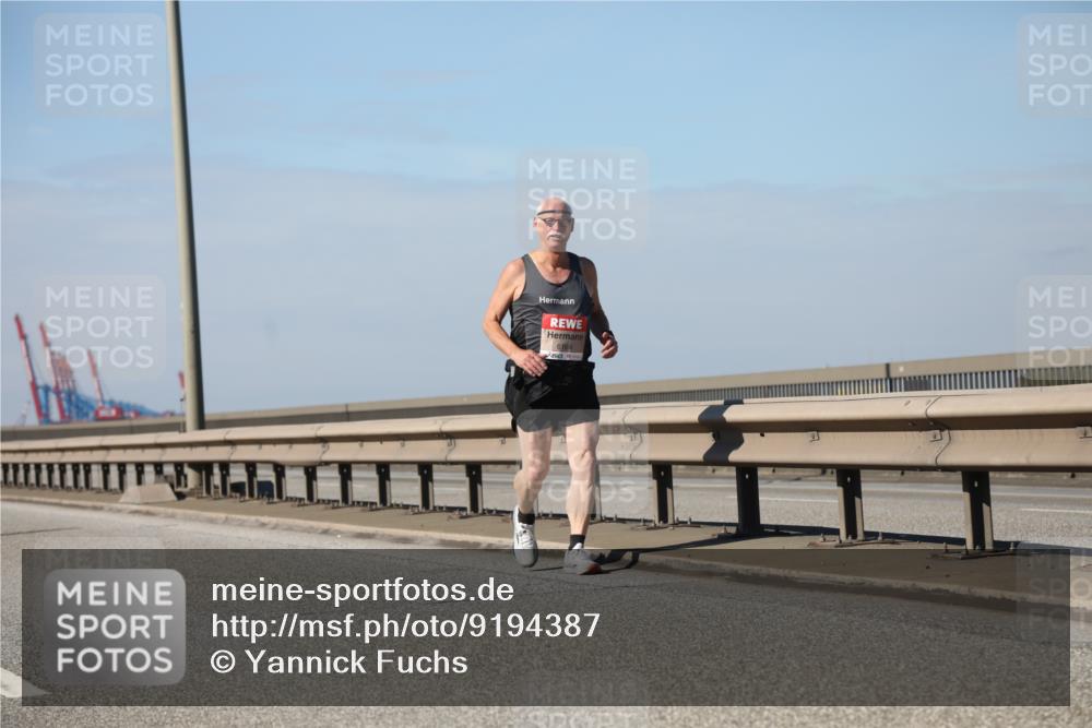 03.10.2025 - Köhlbrandbrückenlauf Yannick Fuchs http://msf.ph/oto/9194387 03.10.2025 12:19:22 Position 3 6164 meine-sportfotos.de