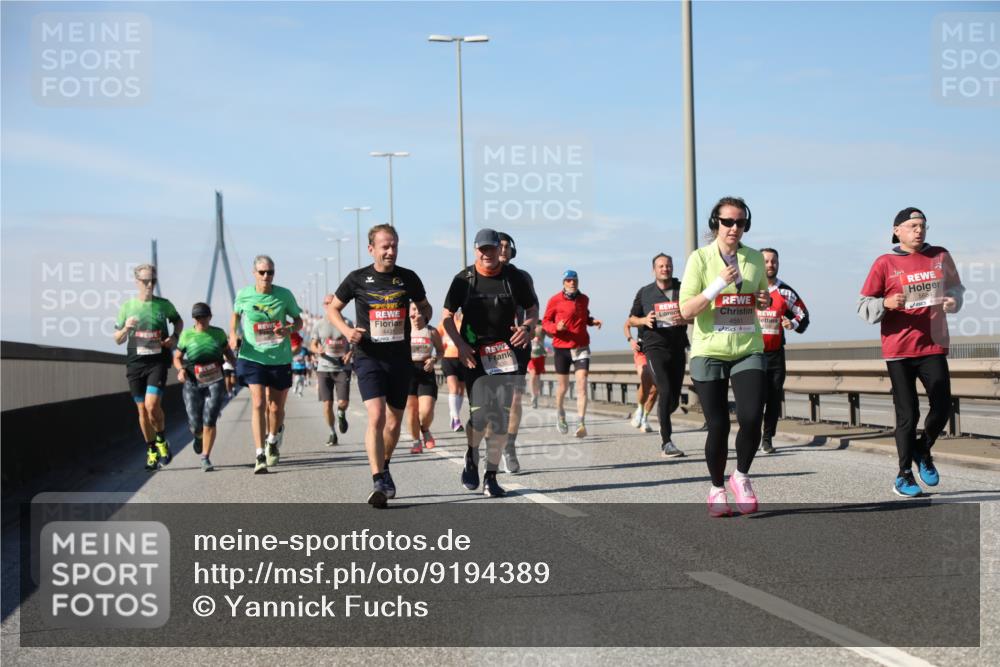 03.10.2025 - Köhlbrandbrückenlauf Yannick Fuchs http://msf.ph/oto/9194389 03.10.2025 11:56:41 Position 3 443, 4551 meine-sportfotos.de