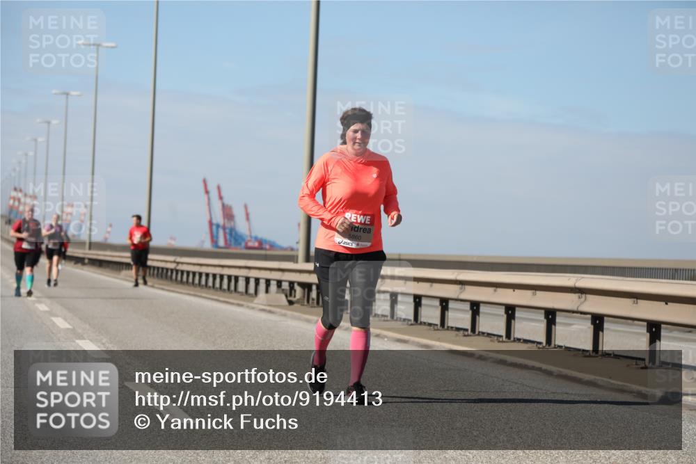 03.10.2025 - Köhlbrandbrückenlauf Yannick Fuchs http://msf.ph/oto/9194413 03.10.2025 12:19:28 Position 3 5860 meine-sportfotos.de