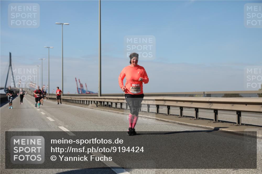 03.10.2025 - Köhlbrandbrückenlauf Yannick Fuchs http://msf.ph/oto/9194424 03.10.2025 12:19:29 Position 3  meine-sportfotos.de