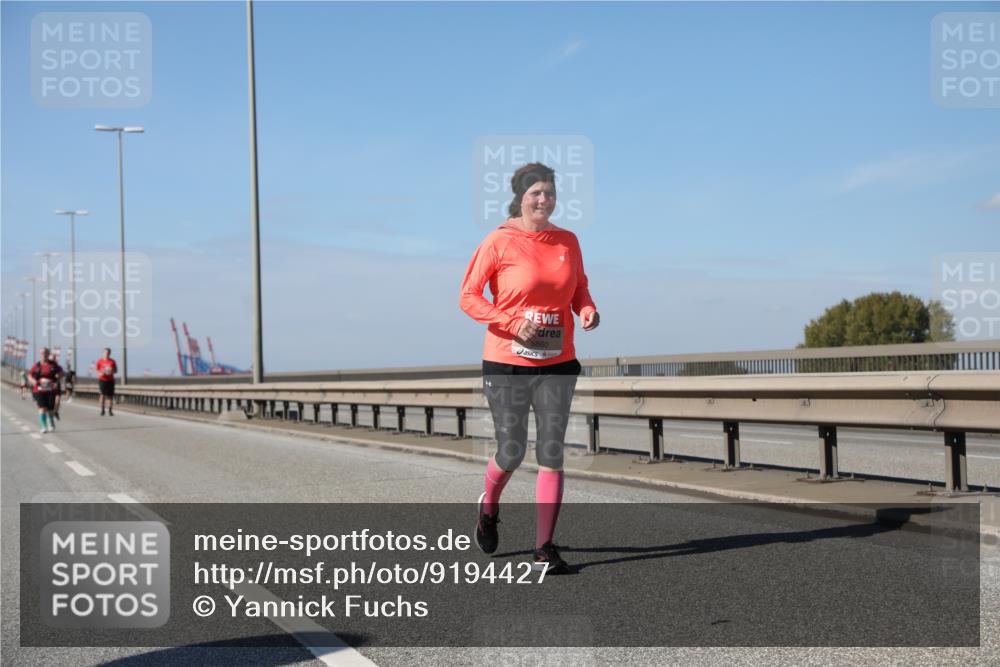 03.10.2025 - Köhlbrandbrückenlauf Yannick Fuchs http://msf.ph/oto/9194427 03.10.2025 12:19:30 Position 3 5860 meine-sportfotos.de