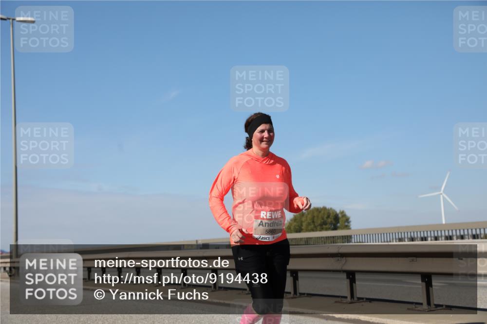 03.10.2025 - Köhlbrandbrückenlauf Yannick Fuchs http://msf.ph/oto/9194438 03.10.2025 12:19:31 Position 3 5860 meine-sportfotos.de