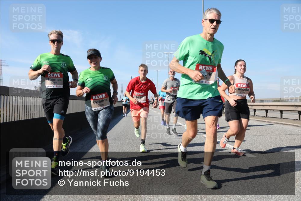 03.10.2025 - Köhlbrandbrückenlauf Yannick Fuchs http://msf.ph/oto/9194453 03.10.2025 11:56:46 Position 3 6623, 6626, 4146, 01, 4168 meine-sportfotos.de