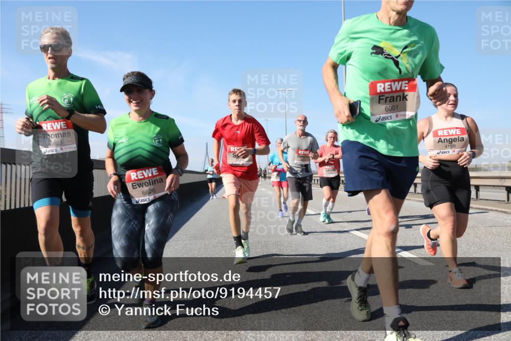 03.10.2025 - Köhlbrandbrückenlauf Yannick Fuchs http://msf.ph/oto/9194457 03.10.2025 11:56:46 Position 3 6623, 6626, 4146, 4423, 6001, 4168 meine-sportfotos.de