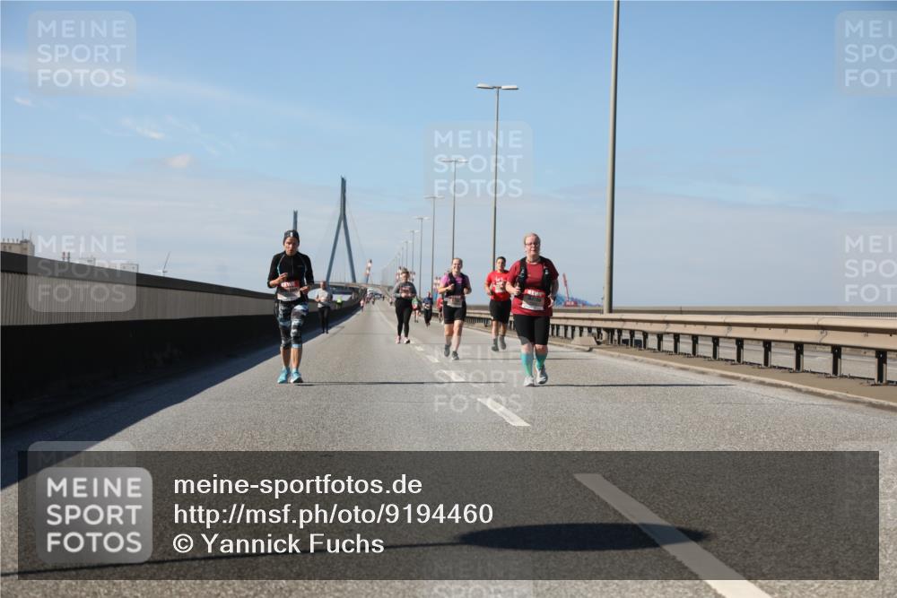 03.10.2025 - Köhlbrandbrückenlauf Yannick Fuchs http://msf.ph/oto/9194460 03.10.2025 12:19:38 Position 3  meine-sportfotos.de