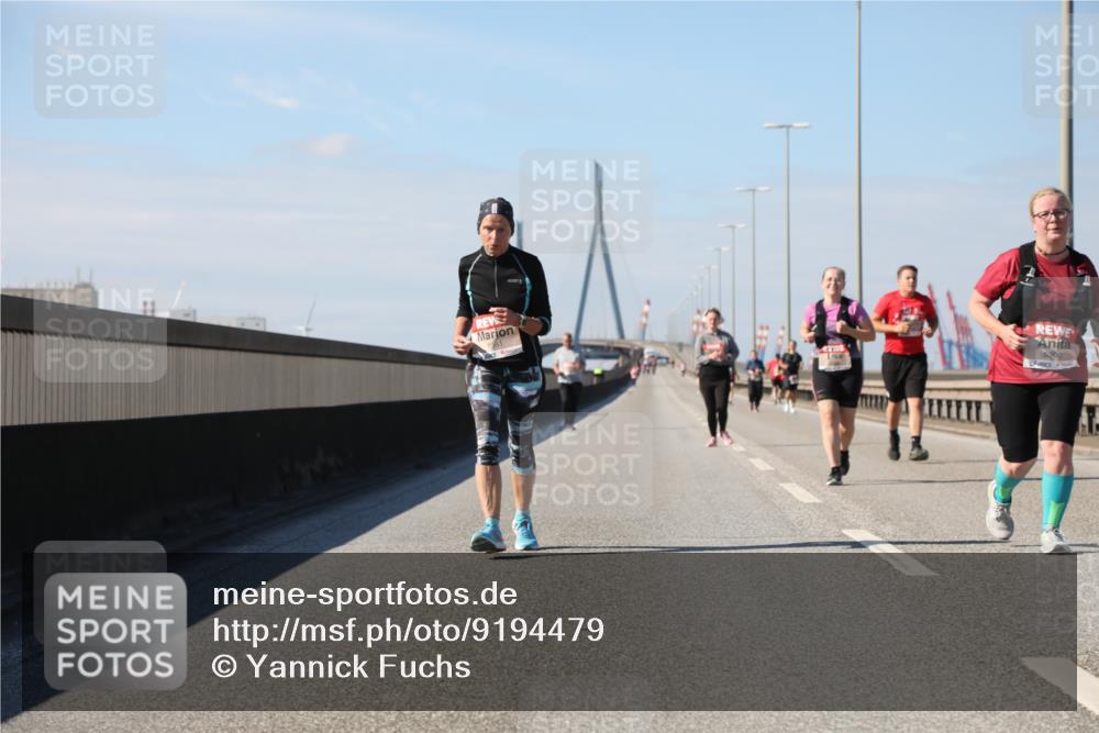 03.10.2025 - Köhlbrandbrückenlauf Yannick Fuchs http://msf.ph/oto/9194479 03.10.2025 12:19:40 Position 3 5300 meine-sportfotos.de