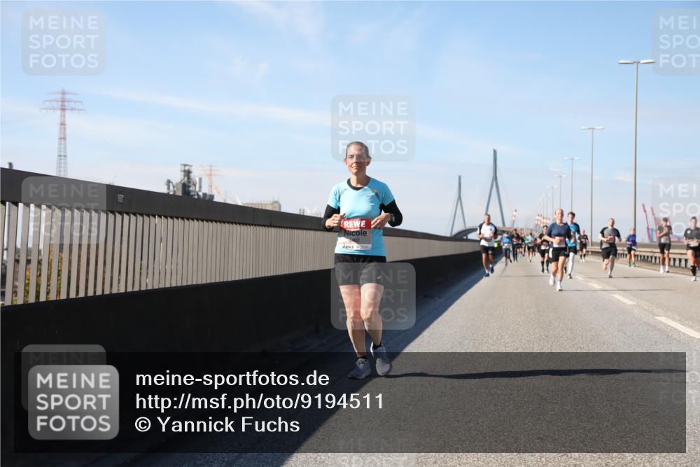 03.10.2025 - Köhlbrandbrückenlauf Yannick Fuchs http://msf.ph/oto/9194511 03.10.2025 11:56:50 Position 3 4402 meine-sportfotos.de