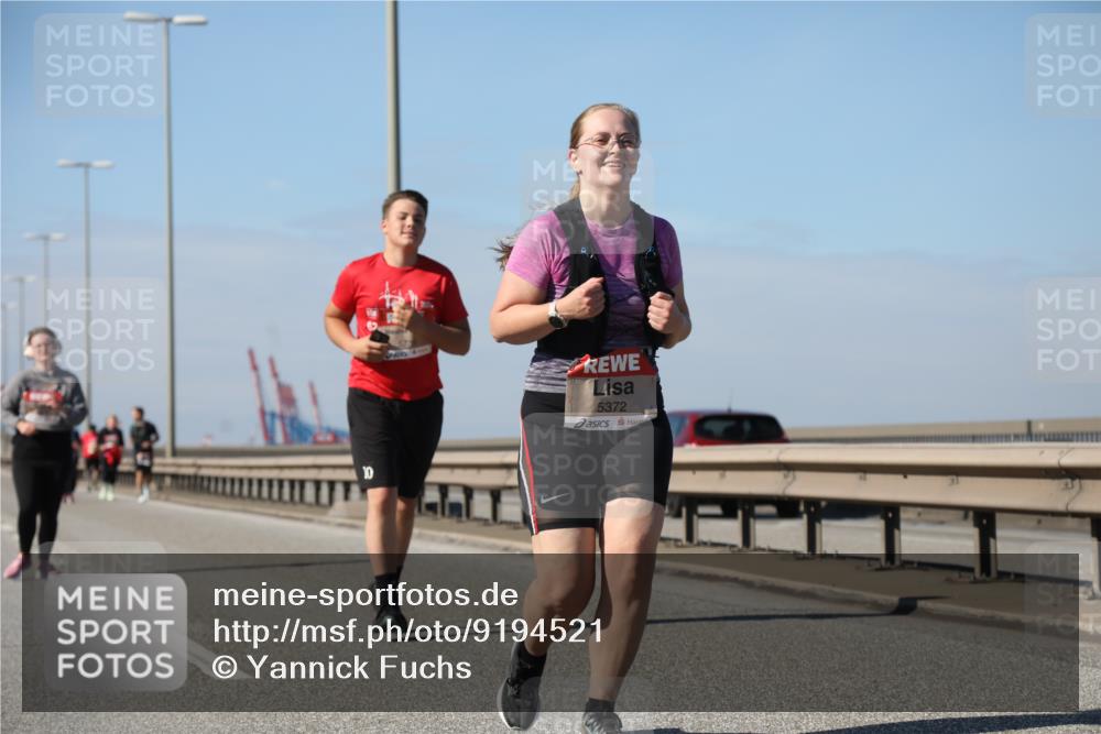 03.10.2025 - Köhlbrandbrückenlauf Yannick Fuchs http://msf.ph/oto/9194521 03.10.2025 12:19:45 Position 3 5372 meine-sportfotos.de