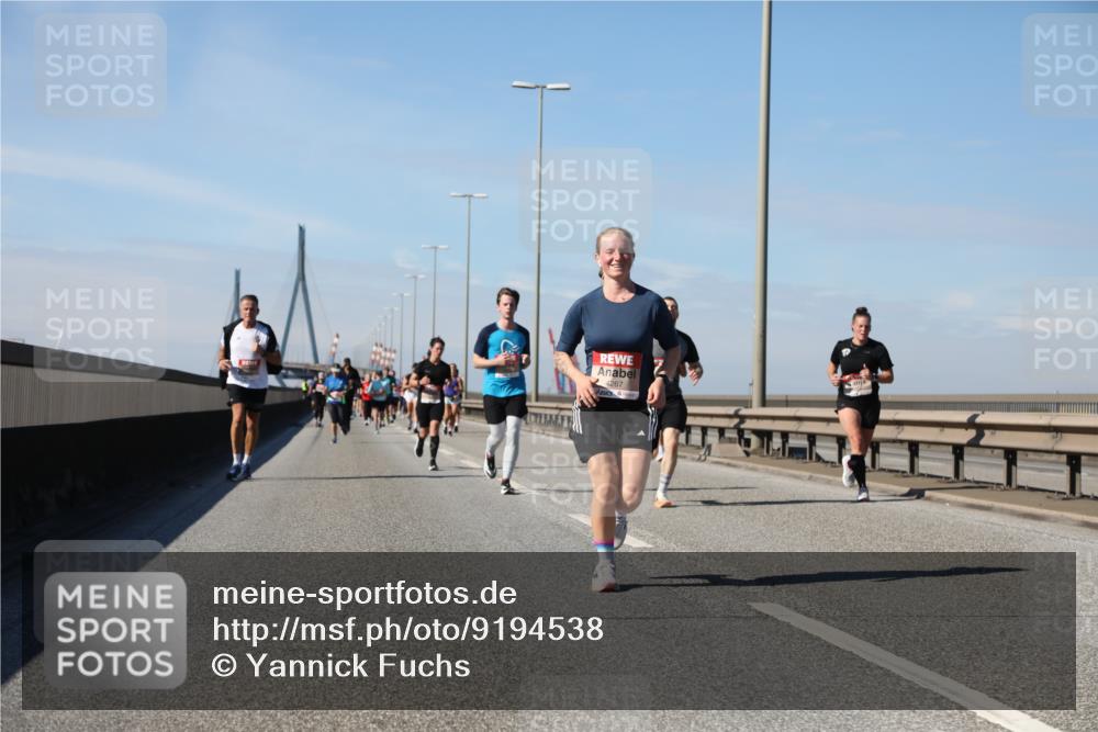 03.10.2025 - Köhlbrandbrückenlauf Yannick Fuchs http://msf.ph/oto/9194538 03.10.2025 11:56:55 Position 3 4267 meine-sportfotos.de