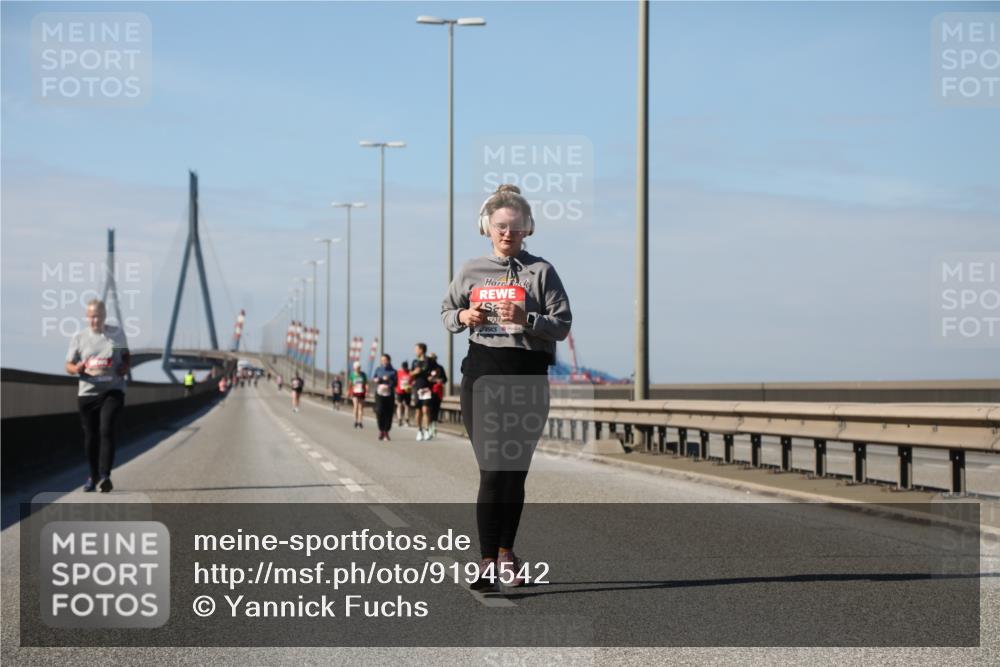 03.10.2025 - Köhlbrandbrückenlauf Yannick Fuchs http://msf.ph/oto/9194542 03.10.2025 12:19:49 Position 3 607 meine-sportfotos.de