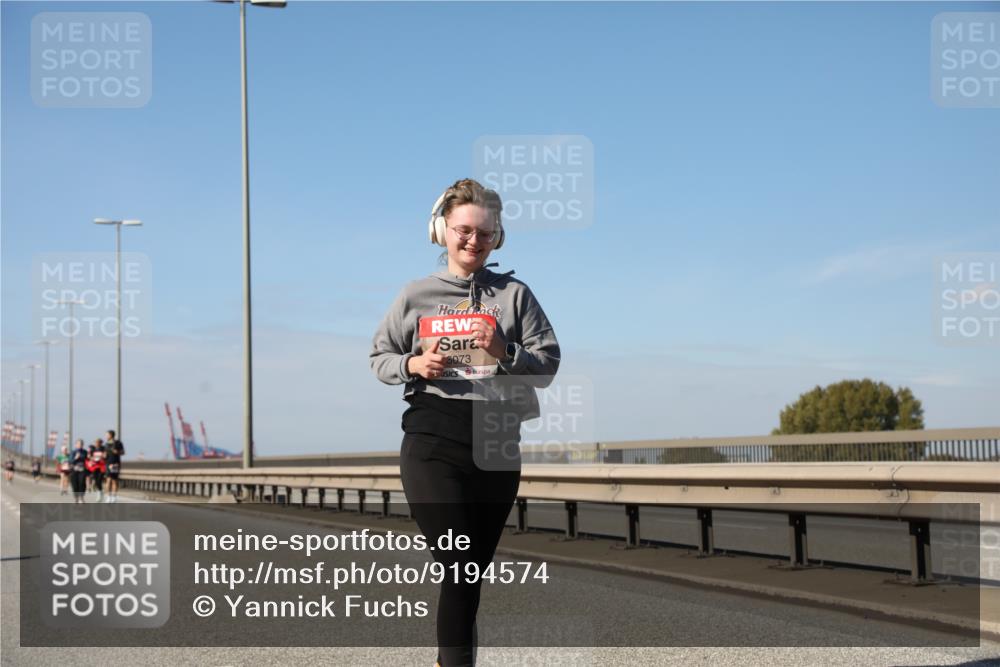 03.10.2025 - Köhlbrandbrückenlauf Yannick Fuchs http://msf.ph/oto/9194574 03.10.2025 12:19:51 Position 3 6073 meine-sportfotos.de