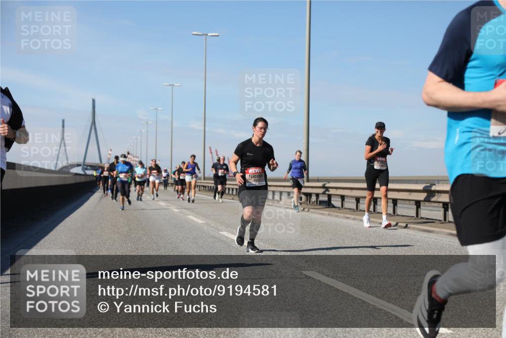 03.10.2025 - Köhlbrandbrückenlauf Yannick Fuchs http://msf.ph/oto/9194581 03.10.2025 11:56:59 Position 3  meine-sportfotos.de
