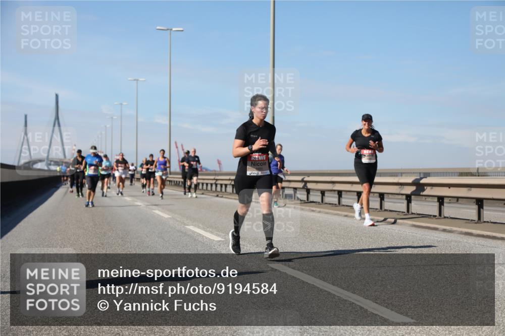 03.10.2025 - Köhlbrandbrückenlauf Yannick Fuchs http://msf.ph/oto/9194584 03.10.2025 11:56:59 Position 3  meine-sportfotos.de