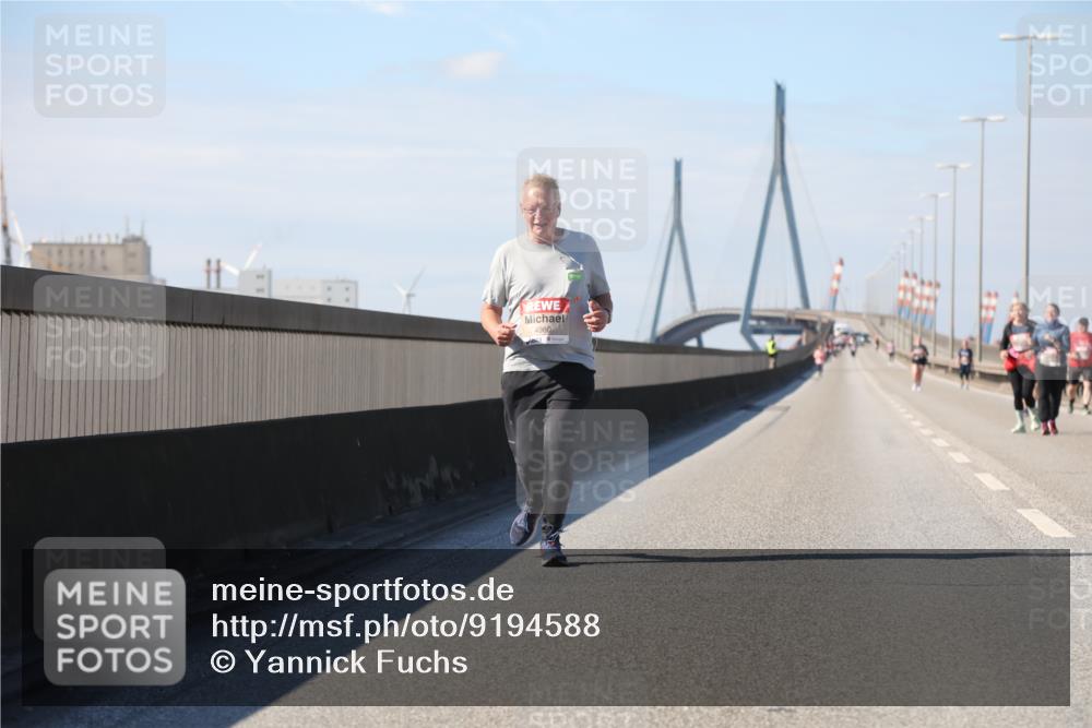 03.10.2025 - Köhlbrandbrückenlauf Yannick Fuchs http://msf.ph/oto/9194588 03.10.2025 12:19:53 Position 3 4980 meine-sportfotos.de