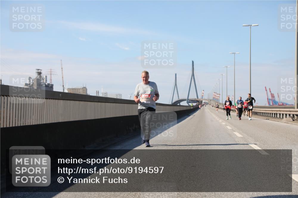 03.10.2025 - Köhlbrandbrückenlauf Yannick Fuchs http://msf.ph/oto/9194597 03.10.2025 12:19:53 Position 3  meine-sportfotos.de