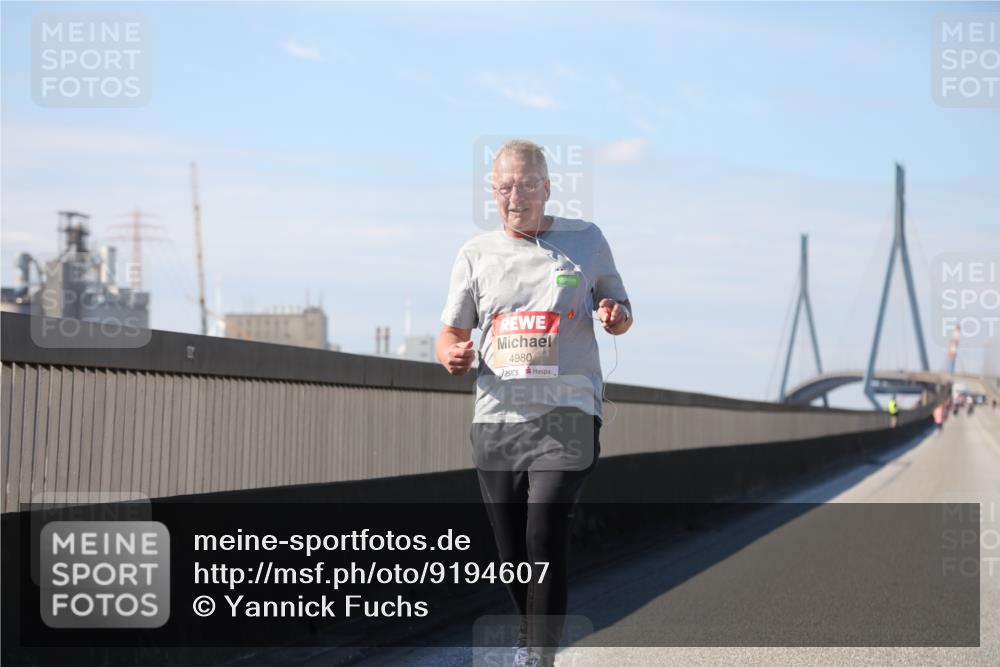 03.10.2025 - Köhlbrandbrückenlauf Yannick Fuchs http://msf.ph/oto/9194607 03.10.2025 12:19:55 Position 3 4980 meine-sportfotos.de