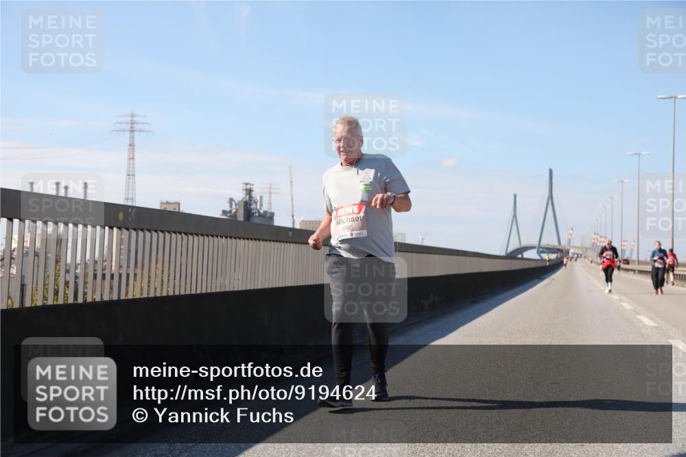 03.10.2025 - Köhlbrandbrückenlauf Yannick Fuchs http://msf.ph/oto/9194624 03.10.2025 12:19:56 Position 3 4980 meine-sportfotos.de