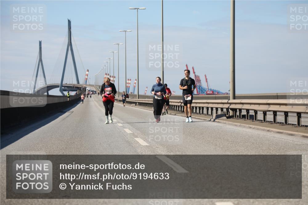 03.10.2025 - Köhlbrandbrückenlauf Yannick Fuchs http://msf.ph/oto/9194633 03.10.2025 12:19:57 Position 3  meine-sportfotos.de