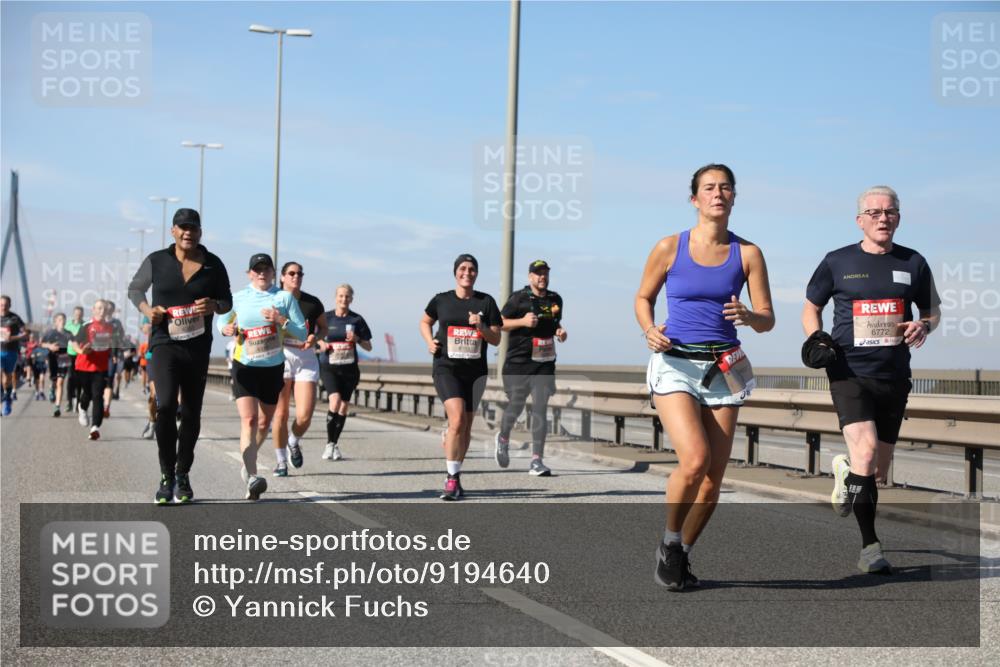 03.10.2025 - Köhlbrandbrückenlauf Yannick Fuchs http://msf.ph/oto/9194640 03.10.2025 11:57:07 Position 3 6, 12, 6772 meine-sportfotos.de