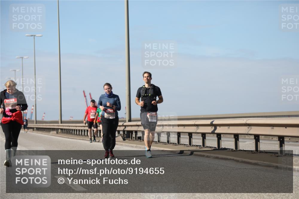 03.10.2025 - Köhlbrandbrückenlauf Yannick Fuchs http://msf.ph/oto/9194655 03.10.2025 12:20:04 Position 3  meine-sportfotos.de