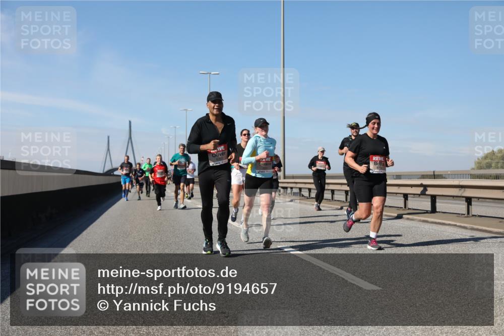 03.10.2025 - Köhlbrandbrückenlauf Yannick Fuchs http://msf.ph/oto/9194657 03.10.2025 11:57:08 Position 3  meine-sportfotos.de