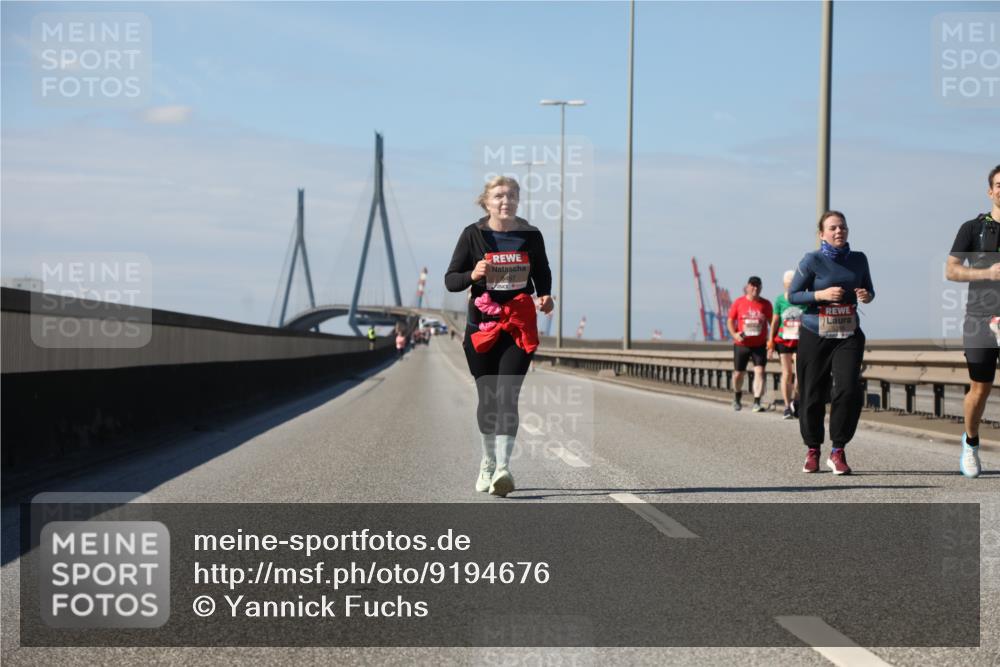 03.10.2025 - Köhlbrandbrückenlauf Yannick Fuchs http://msf.ph/oto/9194676 03.10.2025 12:20:06 Position 3  meine-sportfotos.de