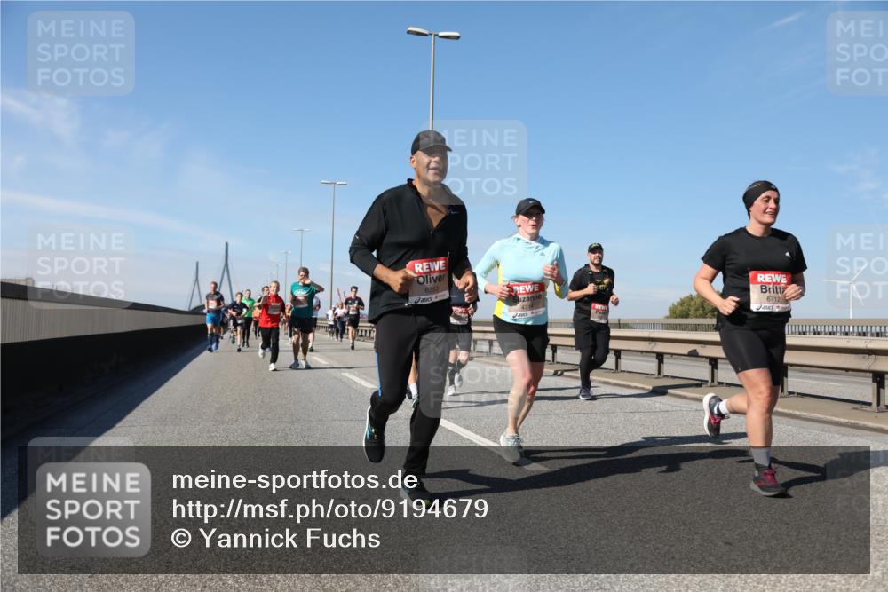 03.10.2025 - Köhlbrandbrückenlauf Yannick Fuchs http://msf.ph/oto/9194679 03.10.2025 11:57:09 Position 3 6353, 4314, 6712 meine-sportfotos.de