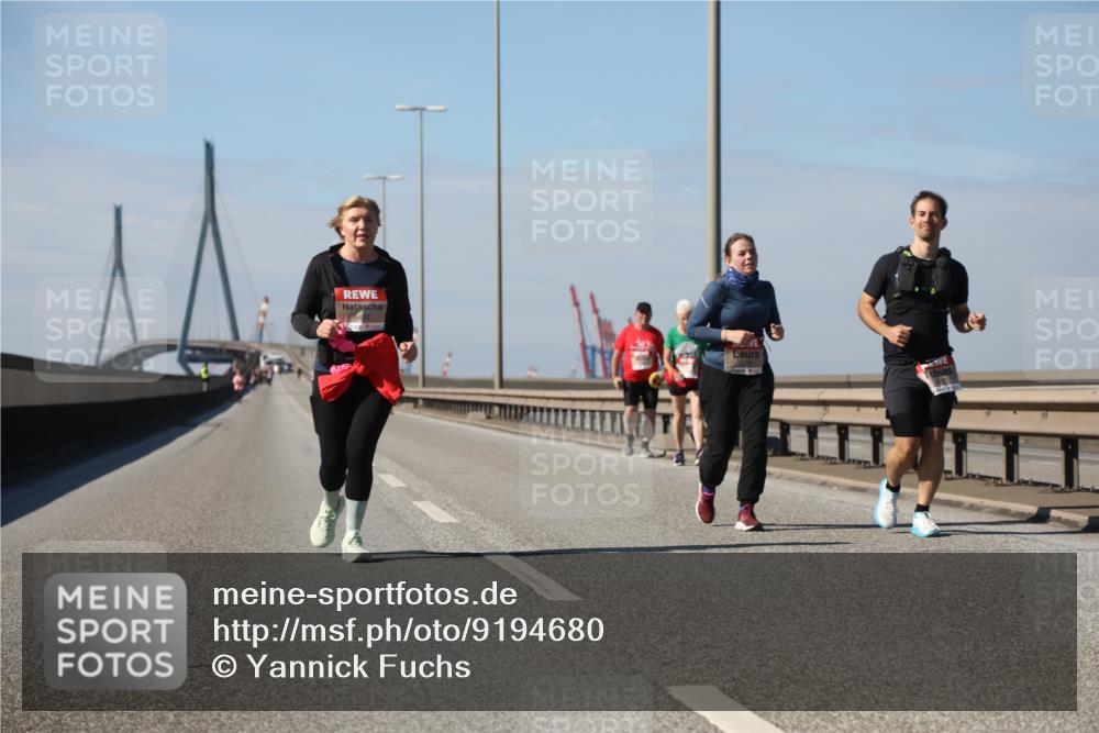 03.10.2025 - Köhlbrandbrückenlauf Yannick Fuchs http://msf.ph/oto/9194680 03.10.2025 12:20:06 Position 3  meine-sportfotos.de