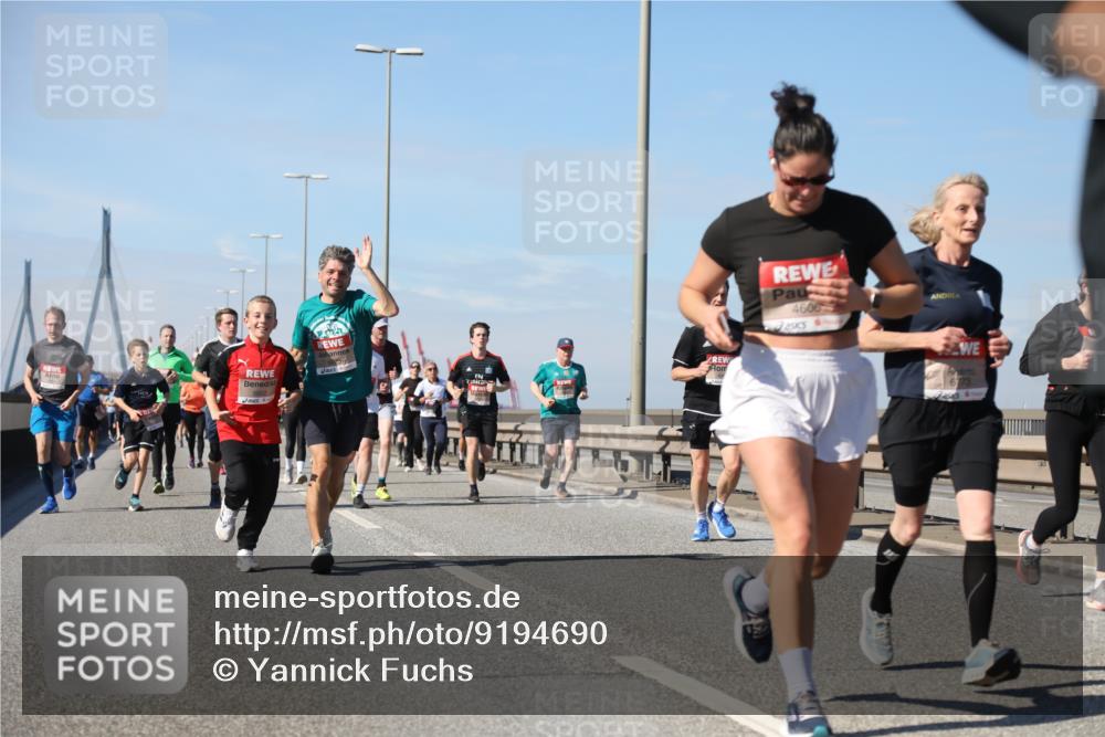 03.10.2025 - Köhlbrandbrückenlauf Yannick Fuchs http://msf.ph/oto/9194690 03.10.2025 11:57:10 Position 3 4606 meine-sportfotos.de