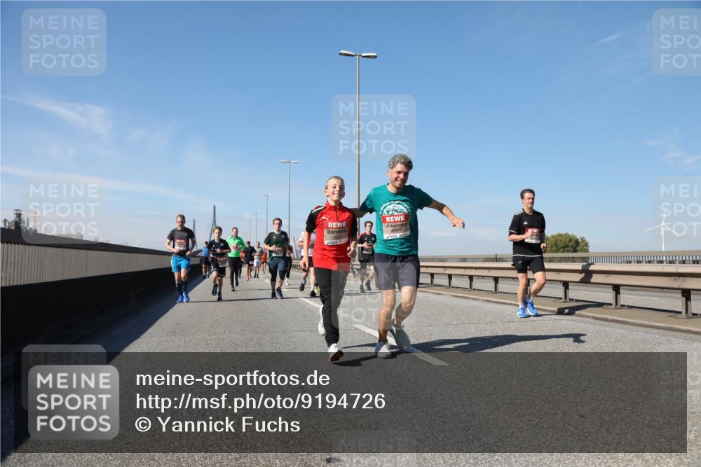 03.10.2025 - Köhlbrandbrückenlauf Yannick Fuchs http://msf.ph/oto/9194726 03.10.2025 11:57:12 Position 3 6023 meine-sportfotos.de