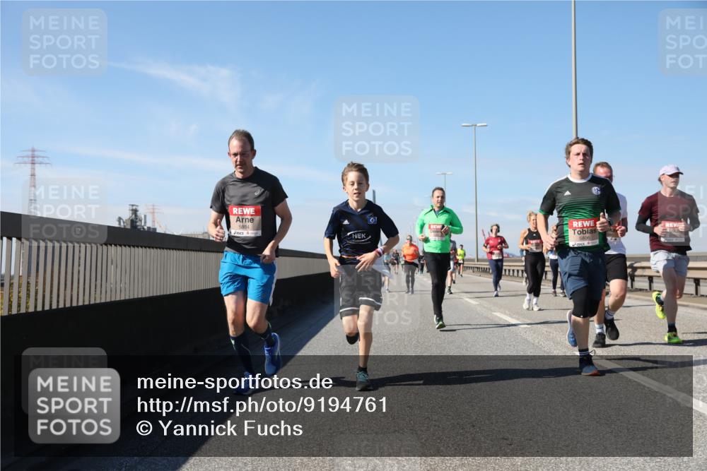 03.10.2025 - Köhlbrandbrückenlauf Yannick Fuchs http://msf.ph/oto/9194761 03.10.2025 11:57:15 Position 3 5884, 5806 meine-sportfotos.de