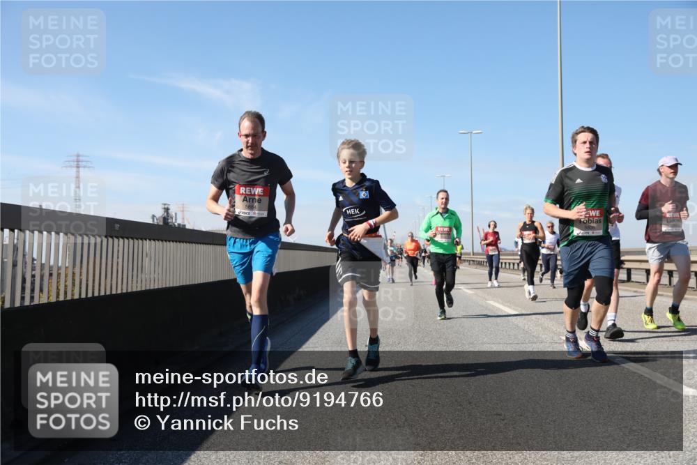 03.10.2025 - Köhlbrandbrückenlauf Yannick Fuchs http://msf.ph/oto/9194766 03.10.2025 11:57:15 Position 3 5806 meine-sportfotos.de