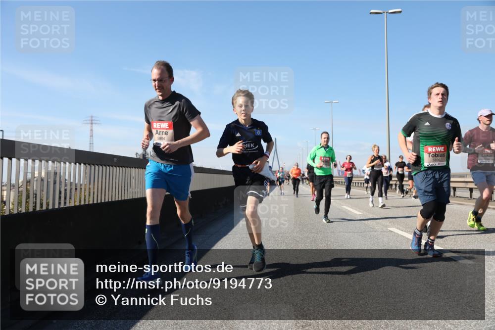 03.10.2025 - Köhlbrandbrückenlauf Yannick Fuchs http://msf.ph/oto/9194773 03.10.2025 11:57:15 Position 3 5884, 5806 meine-sportfotos.de