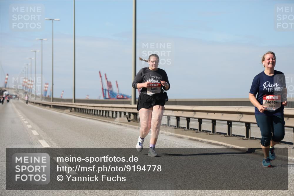 03.10.2025 - Köhlbrandbrückenlauf Yannick Fuchs http://msf.ph/oto/9194778 03.10.2025 12:20:33 Position 3 12, 5364, 6558 meine-sportfotos.de