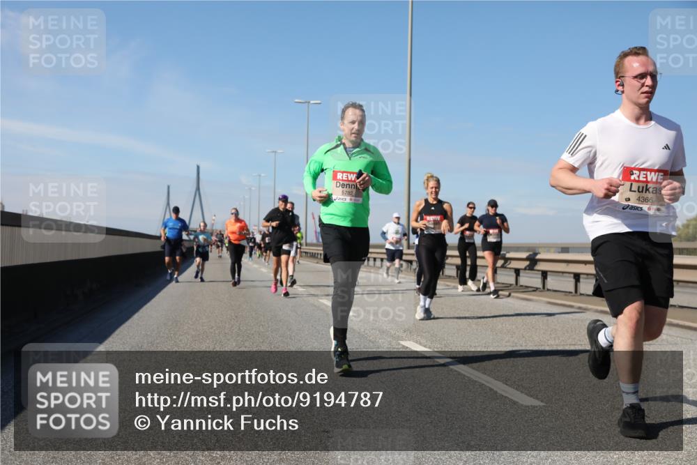 03.10.2025 - Köhlbrandbrückenlauf Yannick Fuchs http://msf.ph/oto/9194787 03.10.2025 11:57:16 Position 3 5782, 4366 meine-sportfotos.de