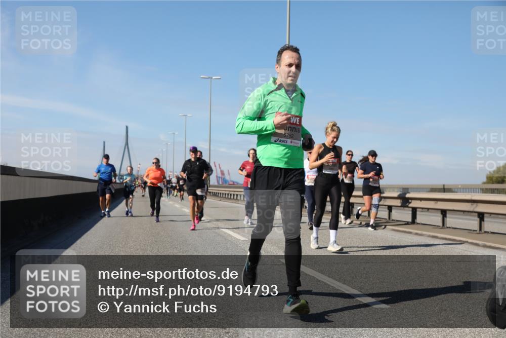 03.10.2025 - Köhlbrandbrückenlauf Yannick Fuchs http://msf.ph/oto/9194793 03.10.2025 11:57:16 Position 3 5782 meine-sportfotos.de