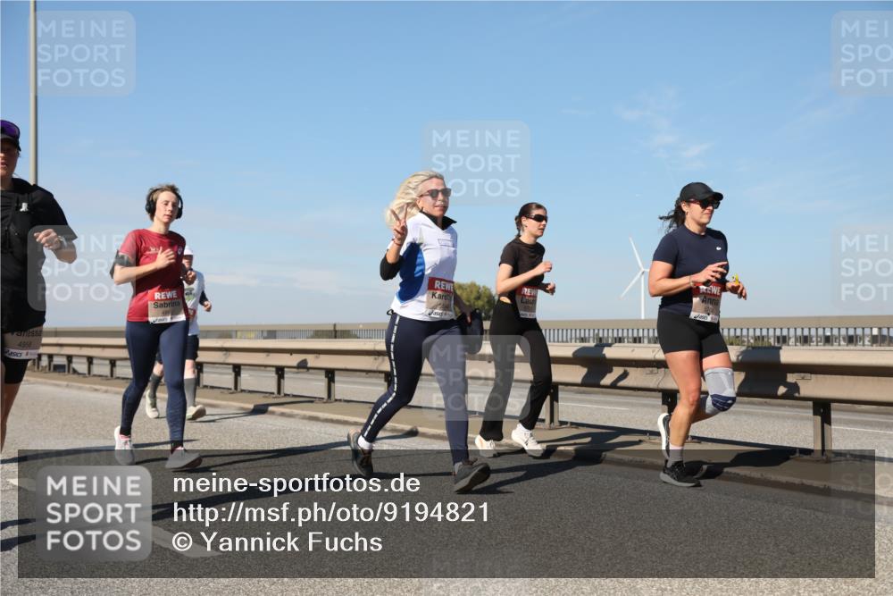 03.10.2025 - Köhlbrandbrückenlauf Yannick Fuchs http://msf.ph/oto/9194821 03.10.2025 11:57:19 Position 3 4958 meine-sportfotos.de