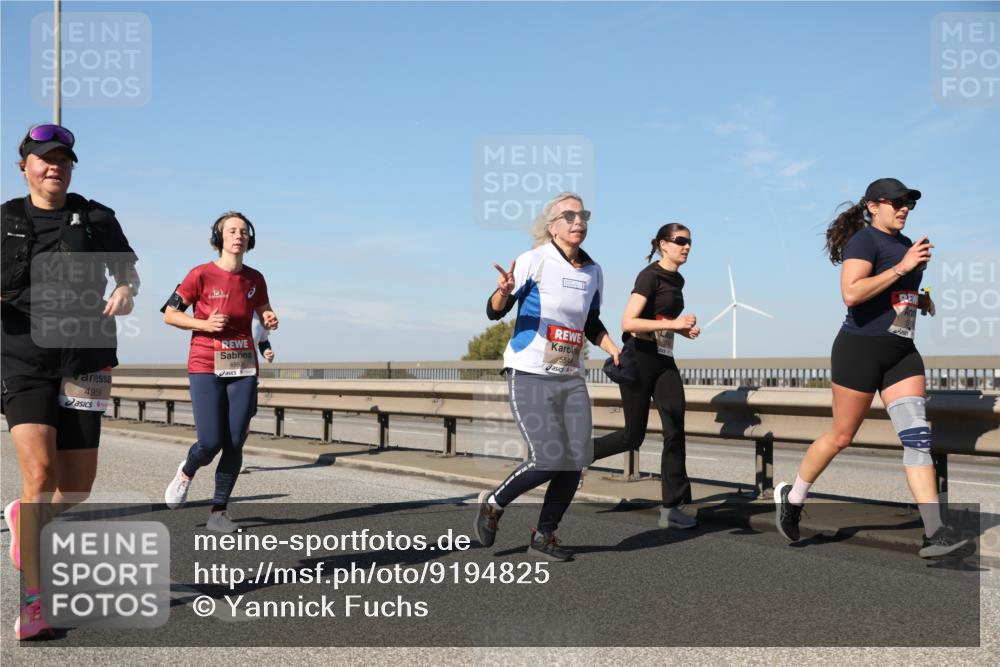 03.10.2025 - Köhlbrandbrückenlauf Yannick Fuchs http://msf.ph/oto/9194825 03.10.2025 11:57:19 Position 3 4952, 4958 meine-sportfotos.de