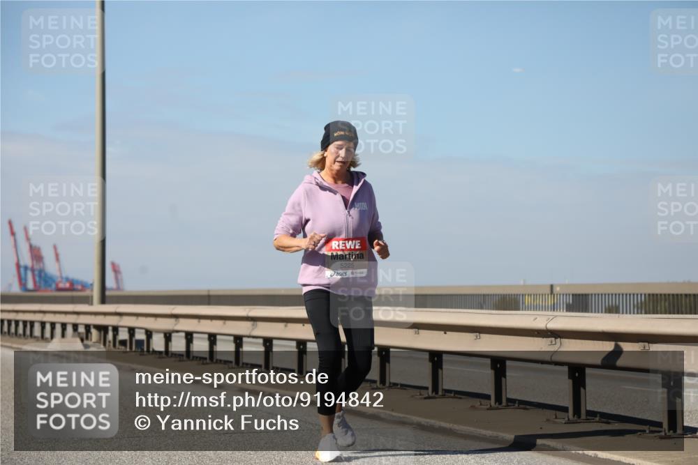 03.10.2025 - Köhlbrandbrückenlauf Yannick Fuchs http://msf.ph/oto/9194842 03.10.2025 12:21:32 Position 3 5225 meine-sportfotos.de