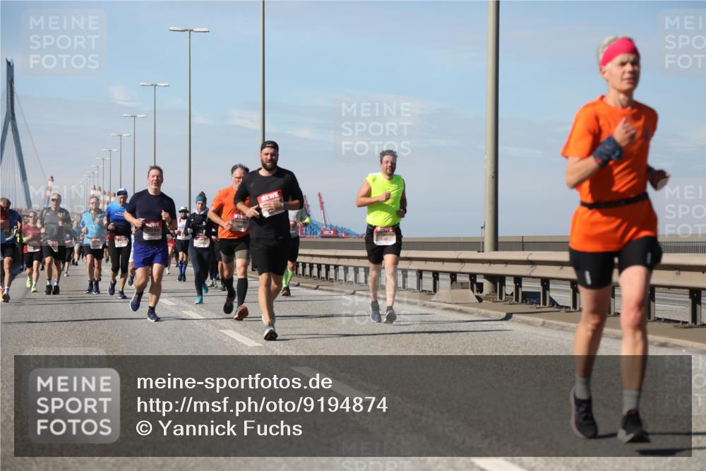 03.10.2025 - Köhlbrandbrückenlauf Yannick Fuchs http://msf.ph/oto/9194874 03.10.2025 11:57:23 Position 3  meine-sportfotos.de