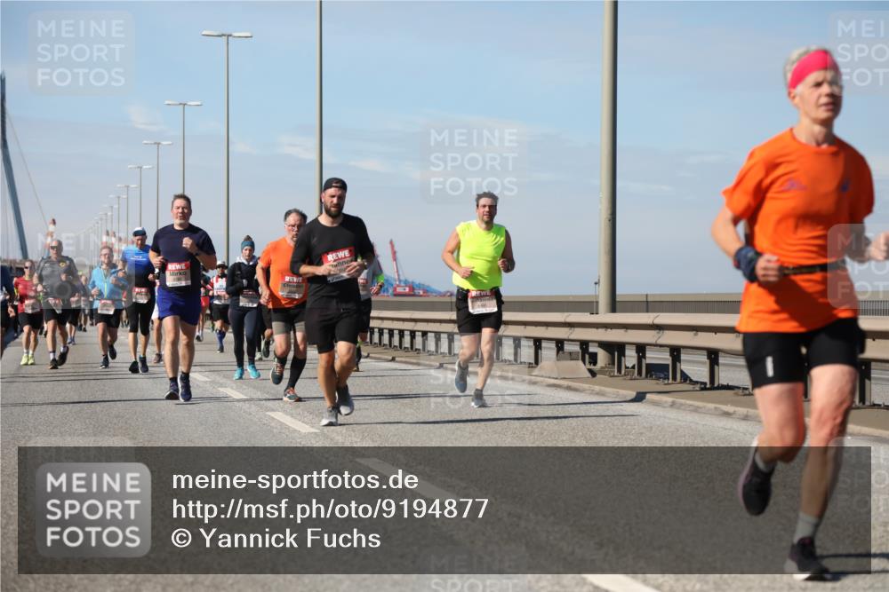 03.10.2025 - Köhlbrandbrückenlauf Yannick Fuchs http://msf.ph/oto/9194877 03.10.2025 11:57:23 Position 3  meine-sportfotos.de