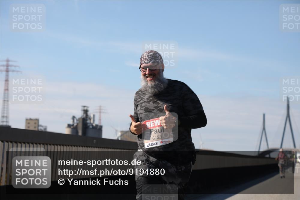 03.10.2025 - Köhlbrandbrückenlauf Yannick Fuchs http://msf.ph/oto/9194880 03.10.2025 12:21:42 Position 3 6123 meine-sportfotos.de