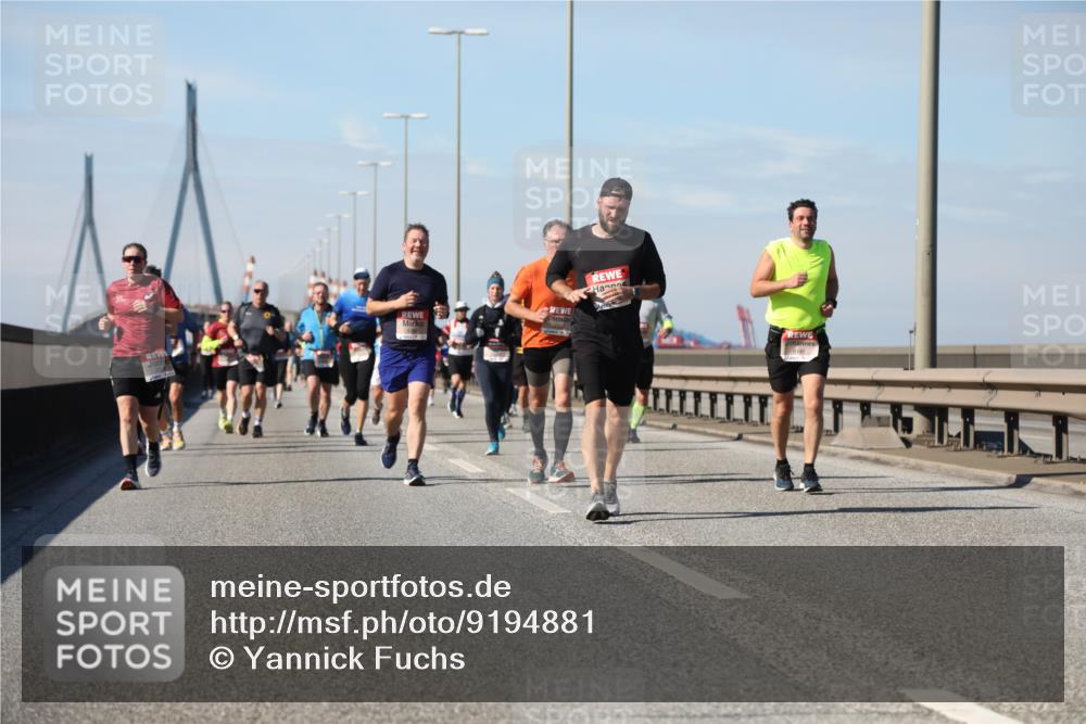 03.10.2025 - Köhlbrandbrückenlauf Yannick Fuchs http://msf.ph/oto/9194881 03.10.2025 11:57:24 Position 3 5445 meine-sportfotos.de