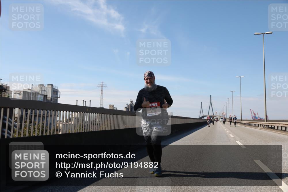 03.10.2025 - Köhlbrandbrückenlauf Yannick Fuchs http://msf.ph/oto/9194882 03.10.2025 12:21:42 Position 3 6123 meine-sportfotos.de