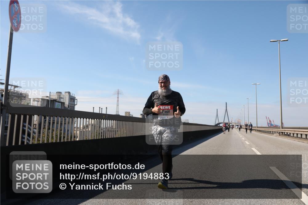 03.10.2025 - Köhlbrandbrückenlauf Yannick Fuchs http://msf.ph/oto/9194883 03.10.2025 12:21:43 Position 3 6123 meine-sportfotos.de