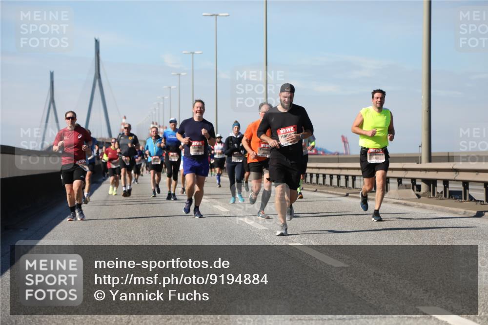 03.10.2025 - Köhlbrandbrückenlauf Yannick Fuchs http://msf.ph/oto/9194884 03.10.2025 11:57:24 Position 3  meine-sportfotos.de