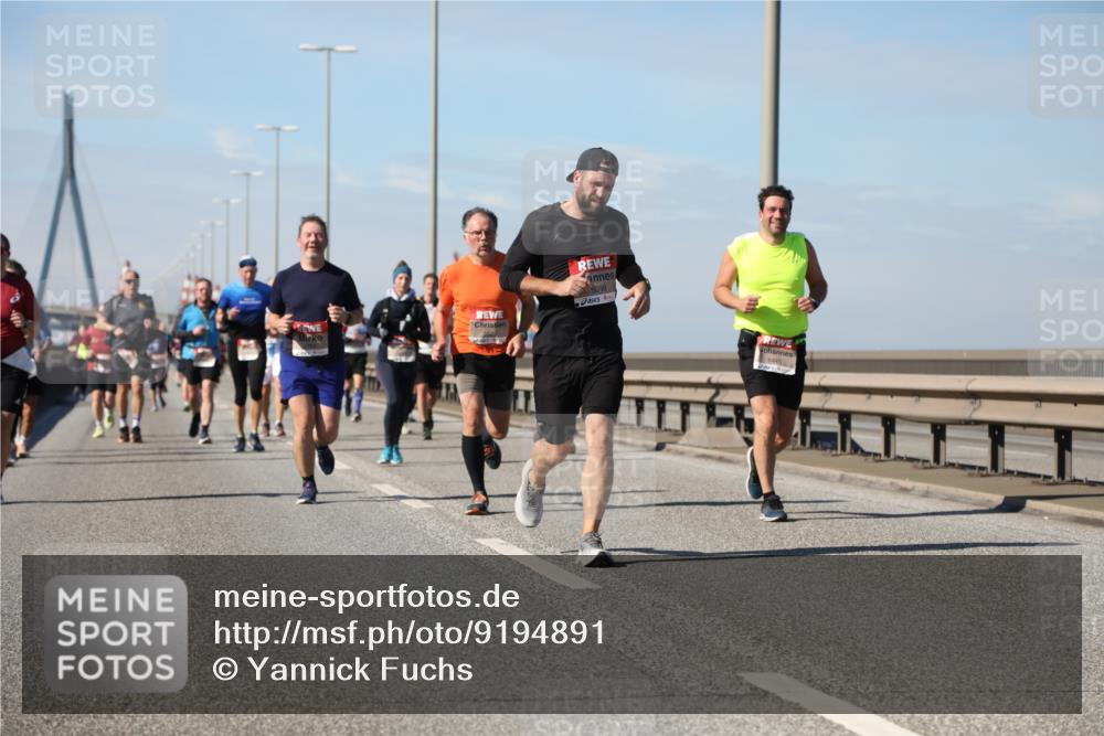 03.10.2025 - Köhlbrandbrückenlauf Yannick Fuchs http://msf.ph/oto/9194891 03.10.2025 11:57:25 Position 3 5099, 6445 meine-sportfotos.de