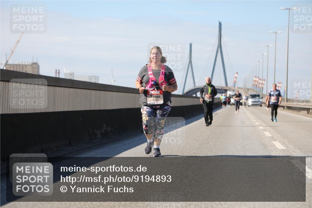 03.10.2025 - Köhlbrandbrückenlauf Yannick Fuchs http://msf.ph/oto/9194893 03.10.2025 12:21:55 Position 3 5612 meine-sportfotos.de